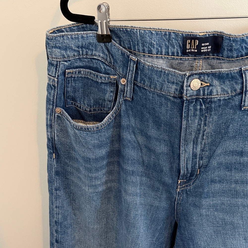 GAP High Rise Wide-Leg Denim - Picture 4 of 6